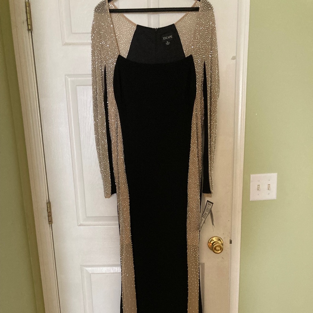 Black wedding guest beautiful sliming dress size 16